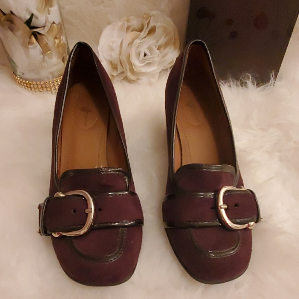 Jaclyn Smith womens shoes.